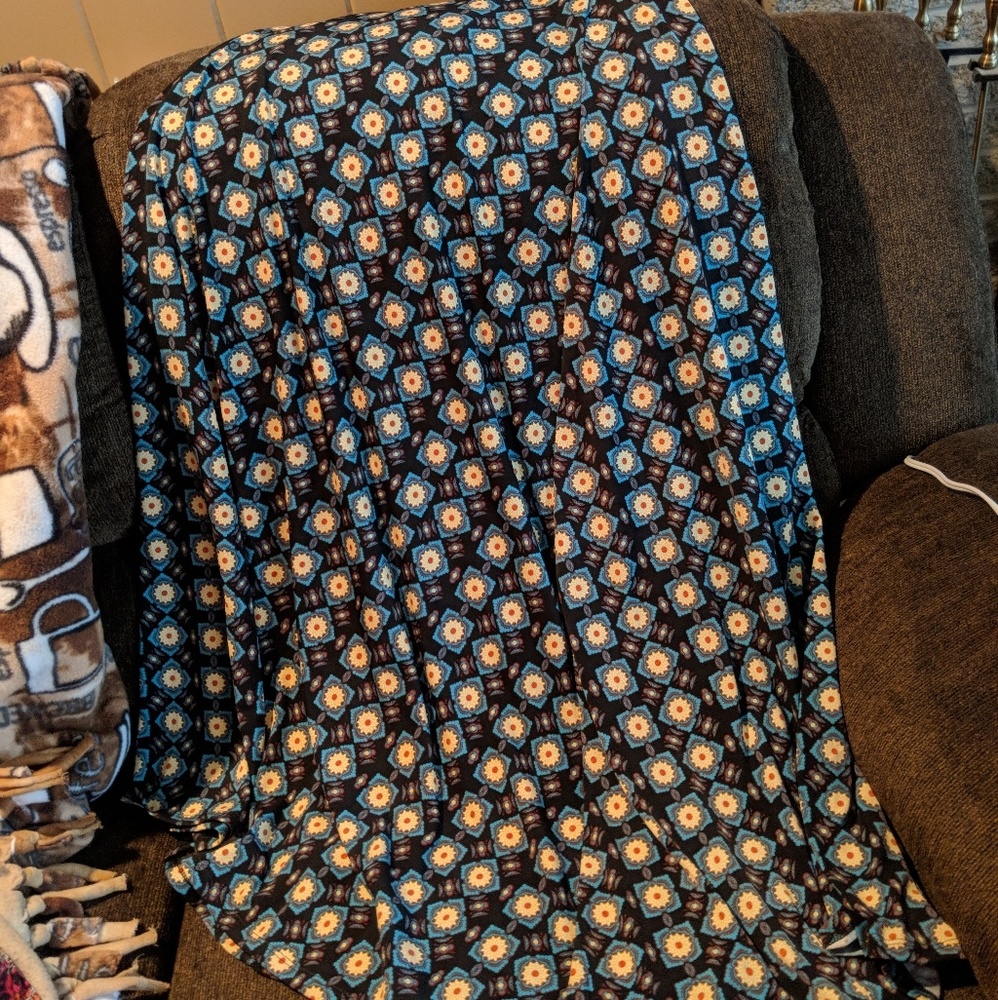 LuLaRoe Sunflower pattern Maxi skirt size Medium